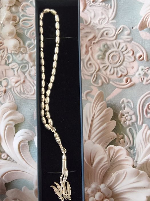 Tasbeh sotiladi kumushdan ishlangan