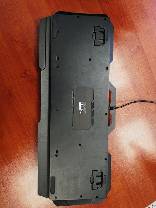 Продавам клавиатура Trust GXT 856 Torac US (23577)