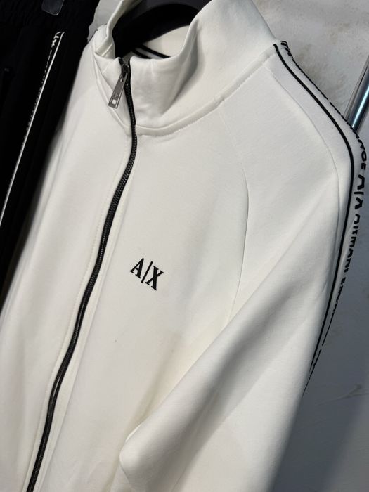 Trening premium Armani Exchange (A|X) – stil modern și confort