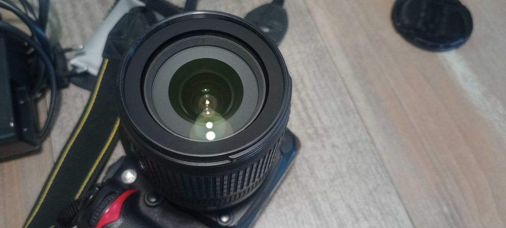 Фотоапарат Nikon D7000 + два обектива + подарък