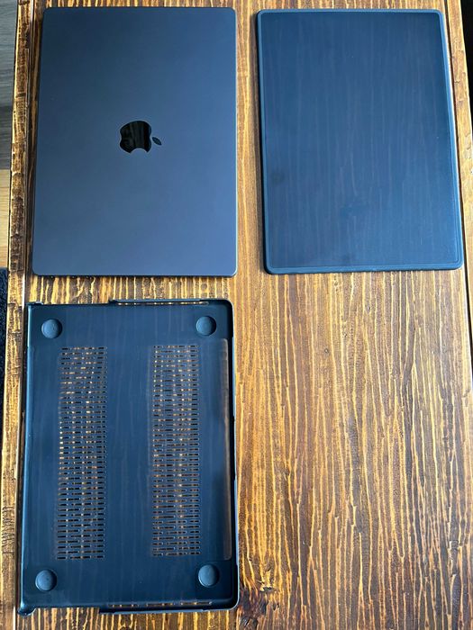 Протектор (кейс) за Macbook pro 14"