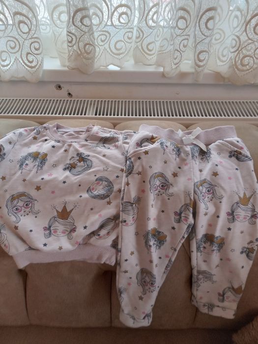 Бебешки блузки и комплекти