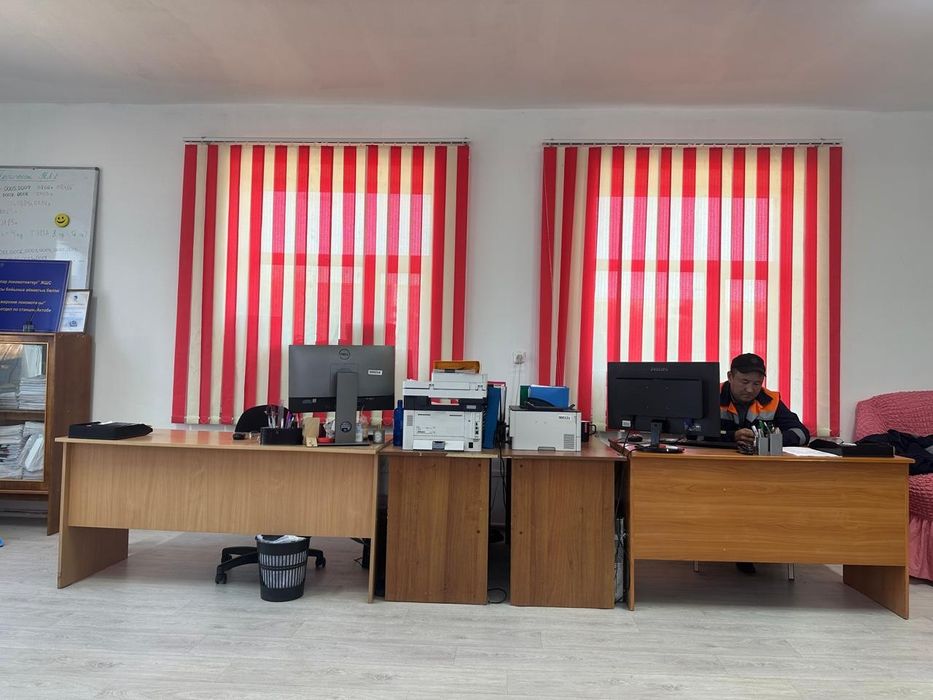 Декор окно жалюзи