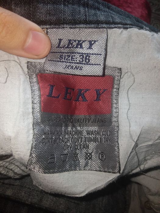 Мужские джинсы разные