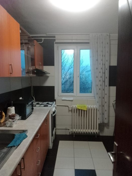 Vand apartament 3 camere
