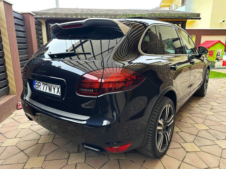 Porsche Cayenne Platinium Edition , 2014 , 3.0 TDI