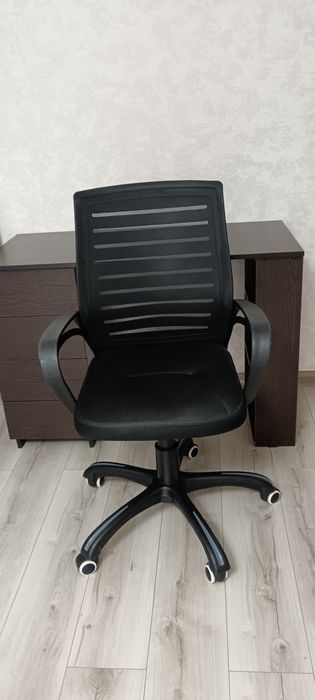 Продам офисное кресло