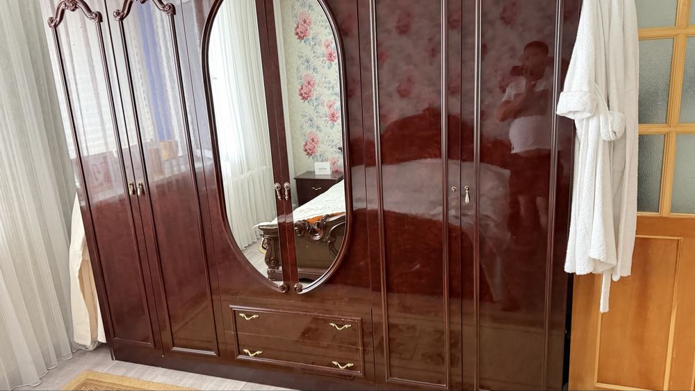 Спальный гарнитур