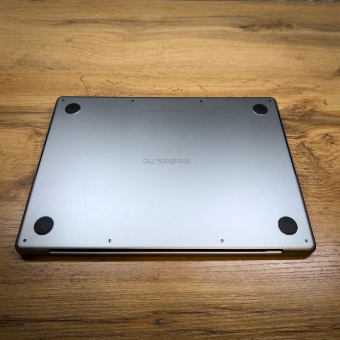 Macbook Pro 14 M1, 16 / 512gb