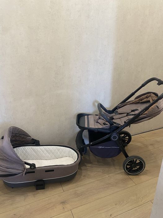 Продам детскую коляску 2 в 1