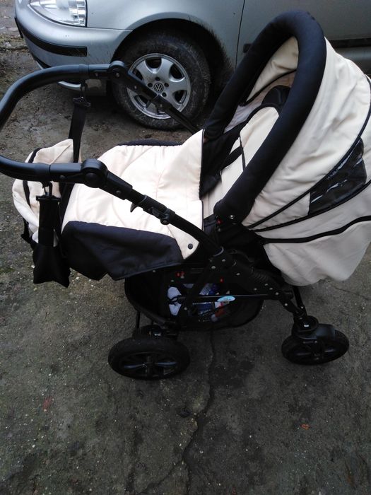 Бебешка  количка