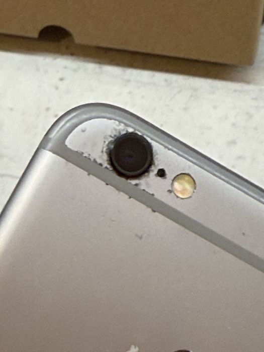 Продавам iphone 6s 128gb