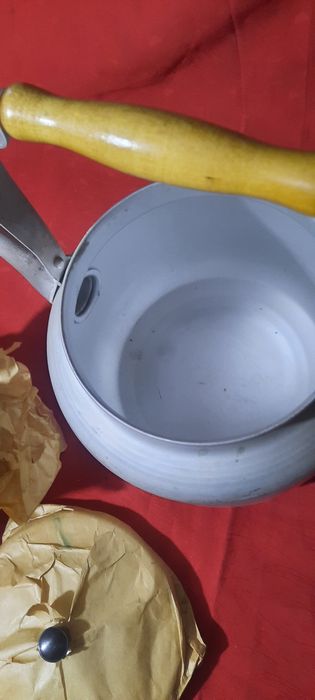 Продаётся альюминивый чайник 5 л.