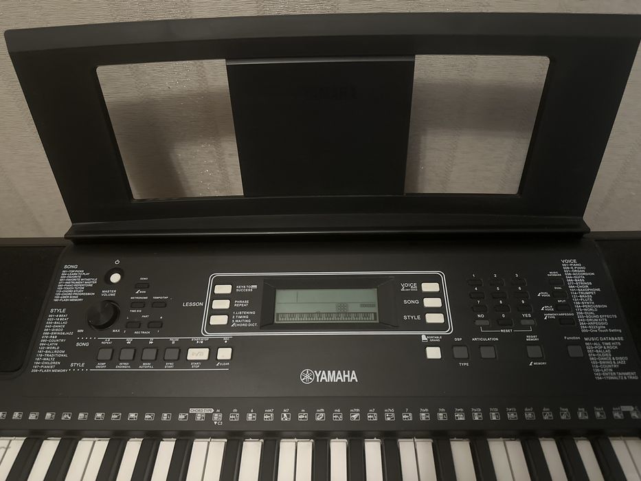 Синтезатор Casio psr e373