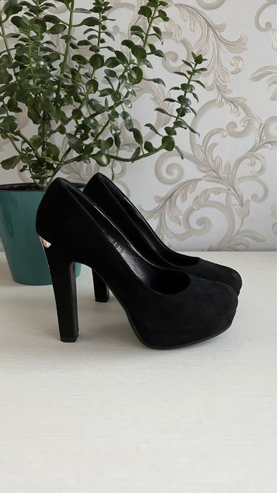 Праздничные вечерние туфли 36 размер