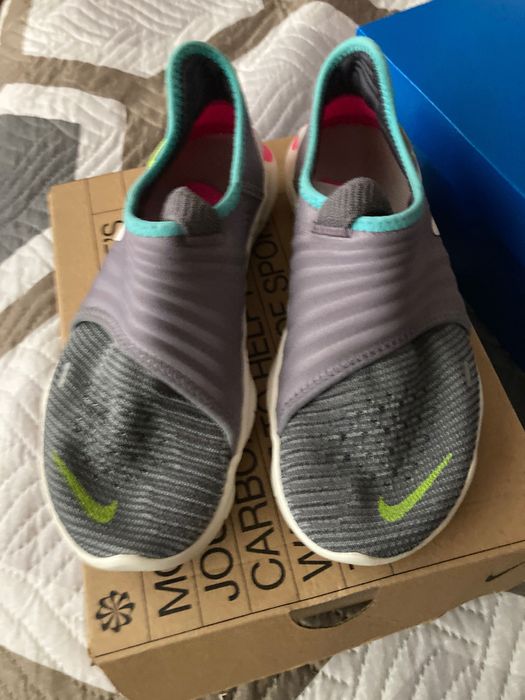 Дамски маратонки Найк и конверс