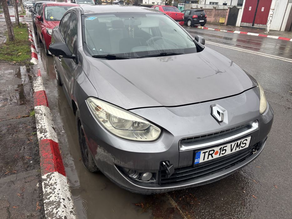 Bara fata renault fluence 2011