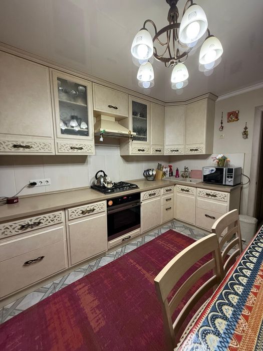 Продам 4-х квартиру. Центр