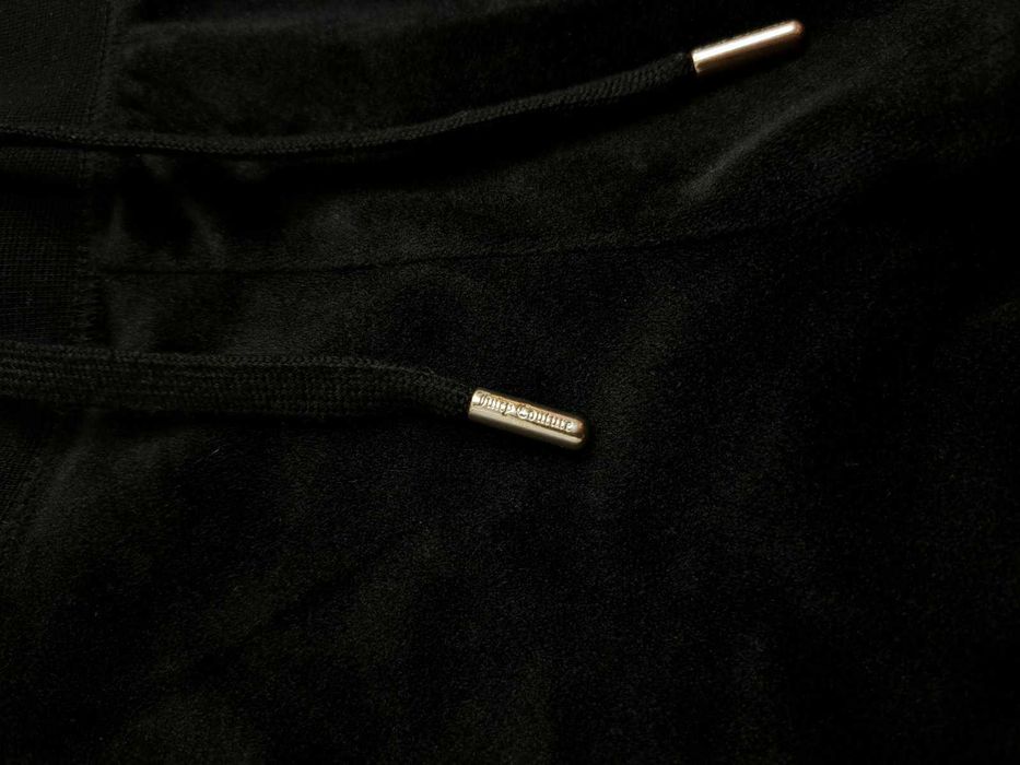 Juicy Couture y2k style