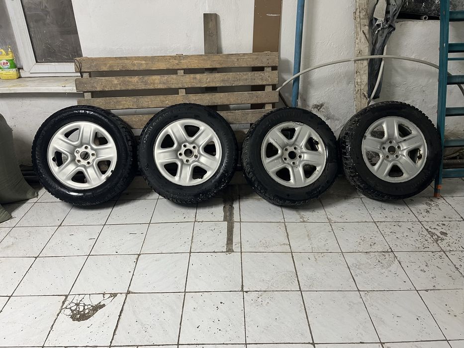 Зимняя резина вместе с дисками
