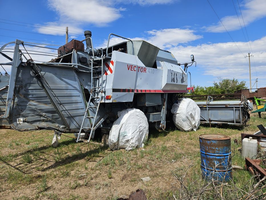 Комбаин Вектор 410