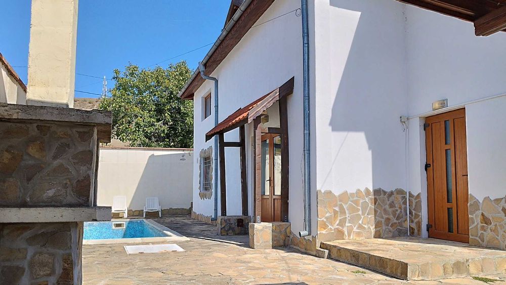 Продава се Къща в Каблешково - 150 кв.м за 1400 €/кв.м - Снимка #1