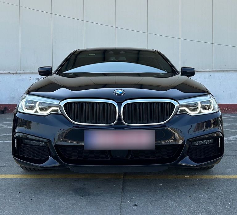 BMW Seria 5 M-paket Individual/Distronic/Bord Digital/Head-up/Camere360/Lane/Side