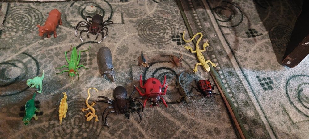 Продам игрушки б/у