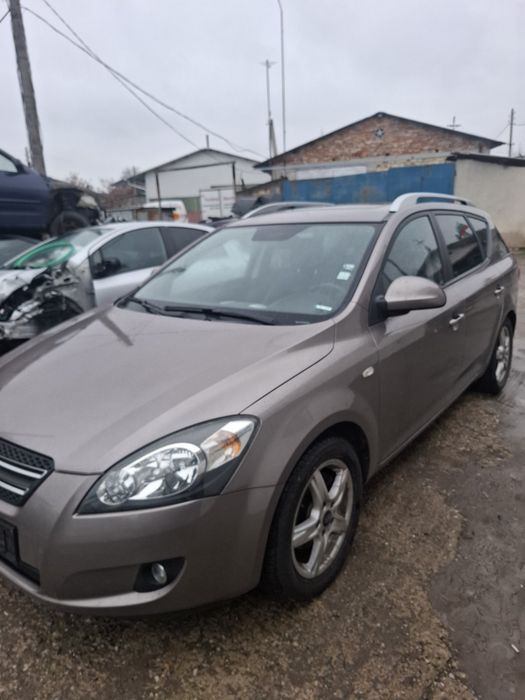 KIA Ceed 1.6 CRDi 2009 г. 90 к.с