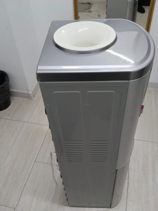 Продам кулер для воды