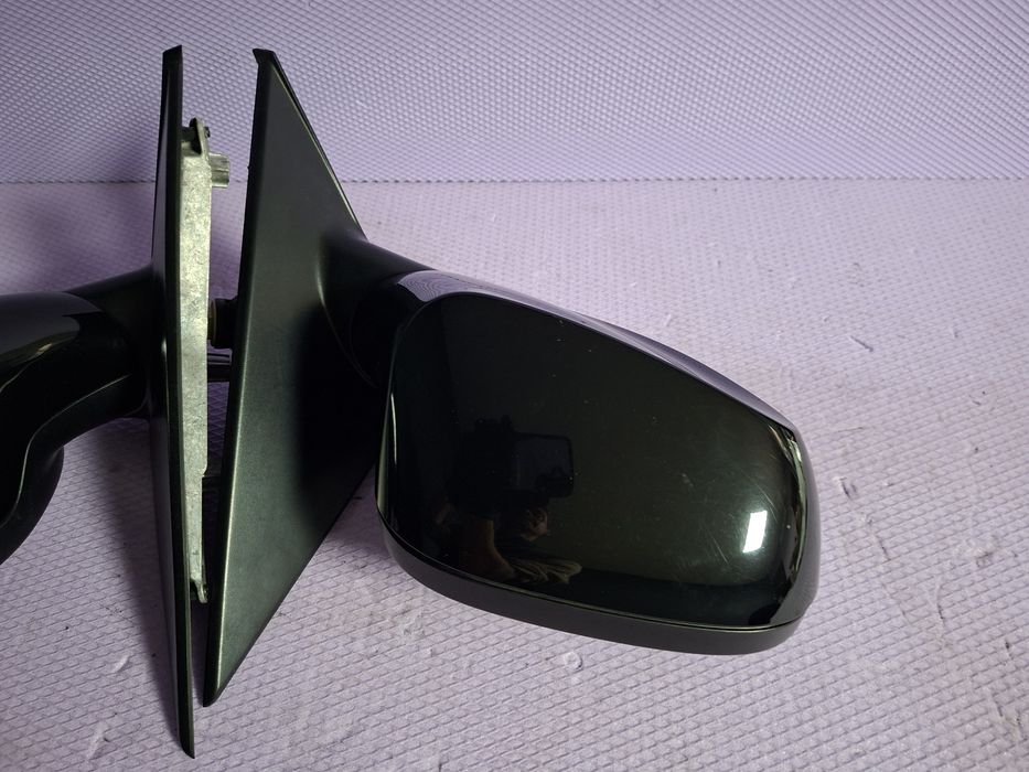 Oglinda completa BMW E87 Facelift 5 pini culoare 668 Negru mat