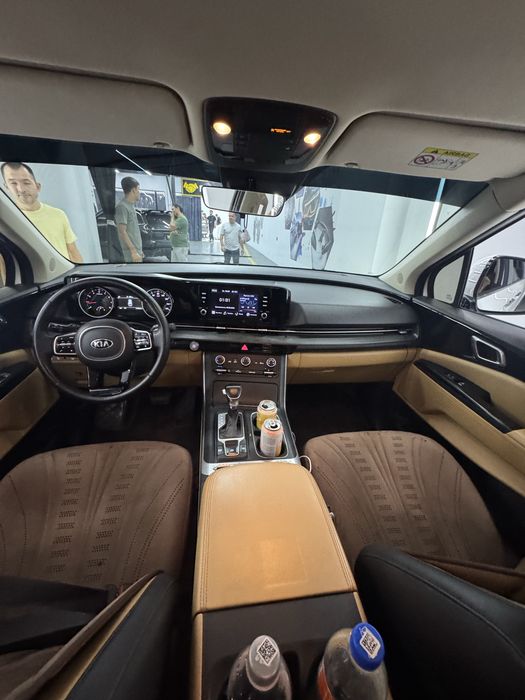 Kia carnival sotiladi