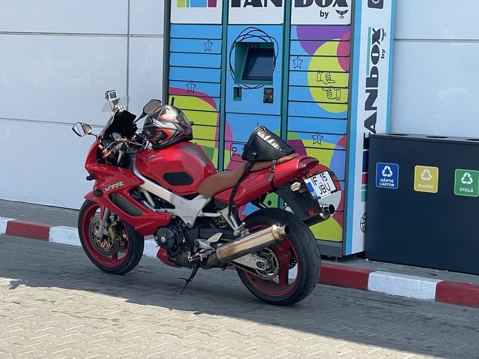 Honda vtr 1000f impecabila