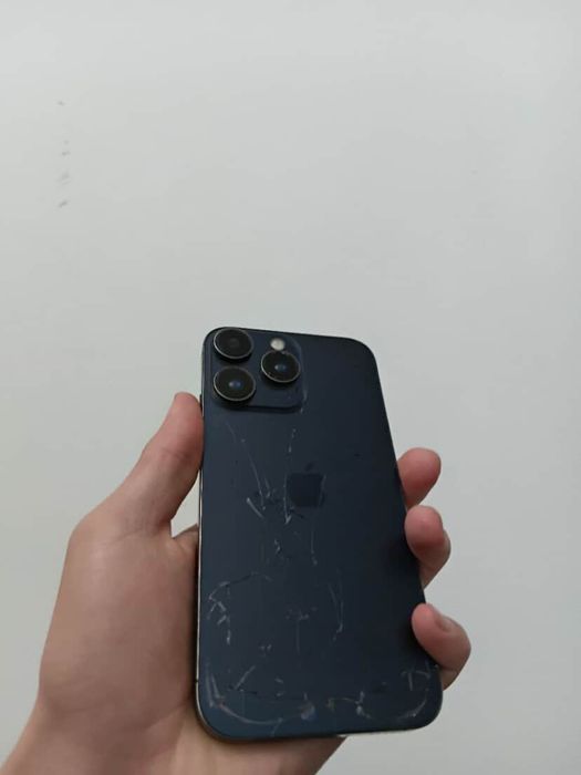 iphone xr 15pro korpus qoyilgan xotirasi 128yomkust78 holati zor