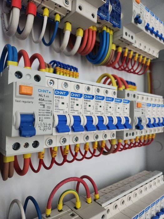 Elektrik xizmatlari terminal bor perechialeniy ham