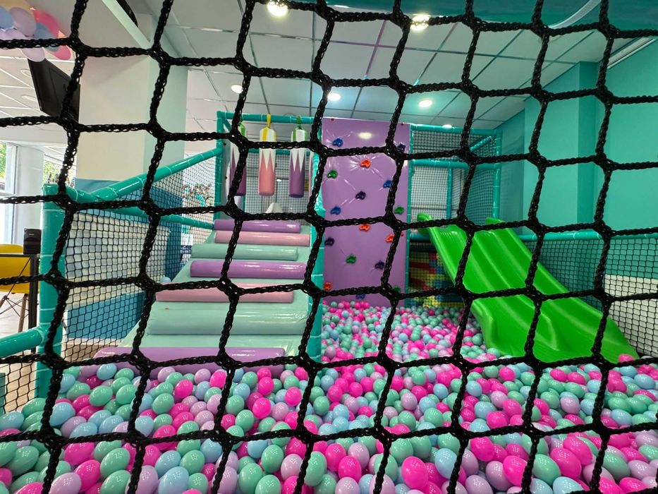 Loc de joaca modular, fabricat in ROMANIA.