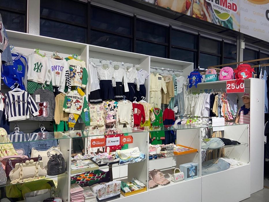 Мебель для детской одежды бизнес