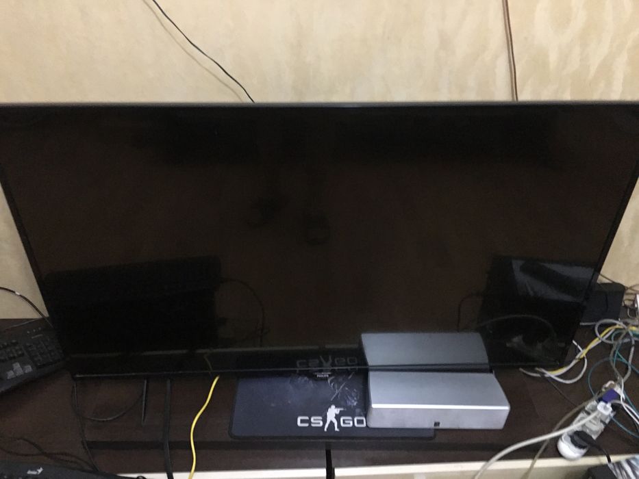 Продам телевизор Philips 49дюймов. 4к.