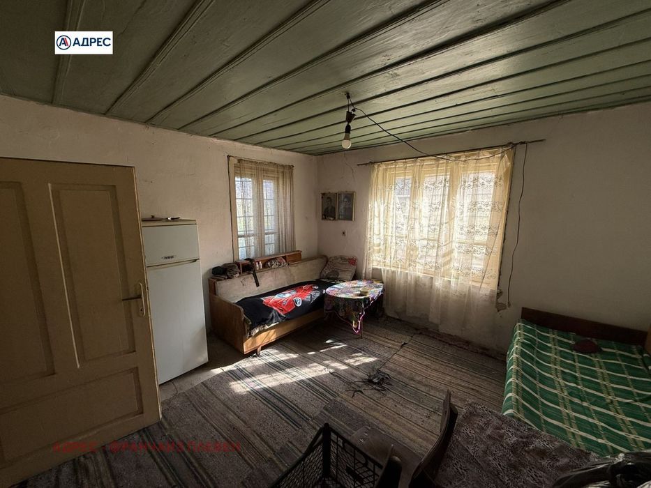 Къща в Ловеч, област-с.Владиня площ 110 цена 22000