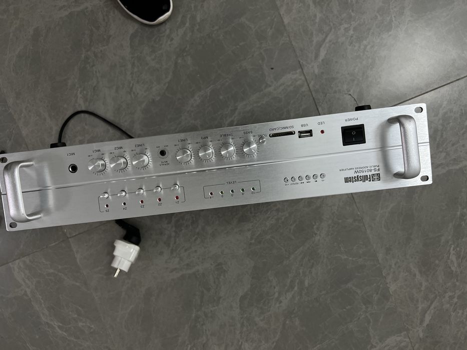 Продам усилитель звука с колонками