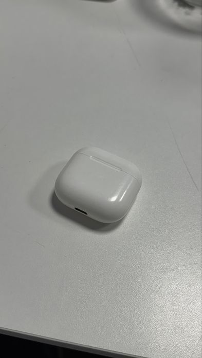 Кейс airpods 4 (без шумадава)
