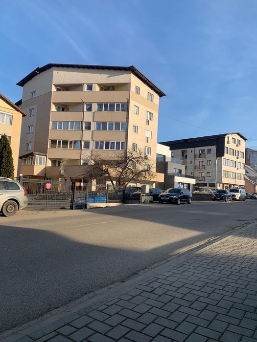 Ofer spre închiriere apartament 44mp complet mobilat