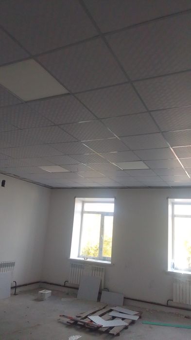 Монтаж потолка армстронг!!! Монтаж потолка грильято!!!: 2 000 тг ...