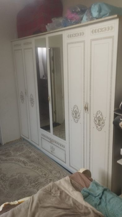 Спальный гарнитур