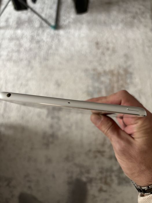 Продам Ipad 3 mini в отличном состоянии
