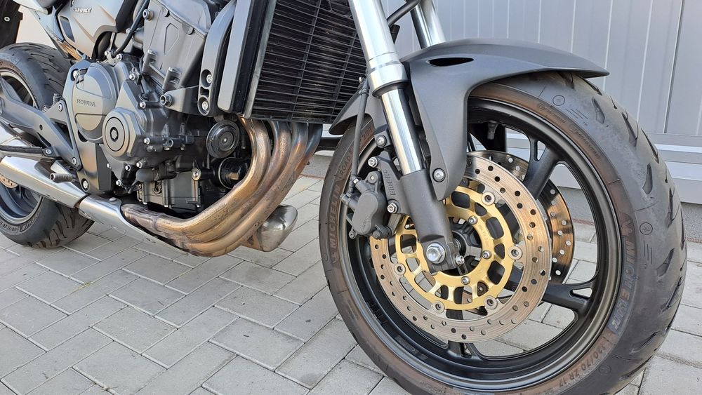 MotoFly Ploiesti  vinde Honda Hornet 2010 pc41