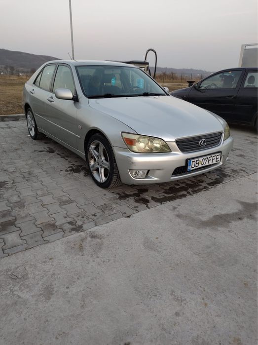 Lexus IS200 (an 2000)
