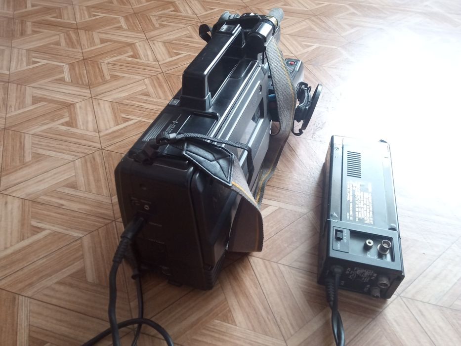 Продаю  ретро-камеру