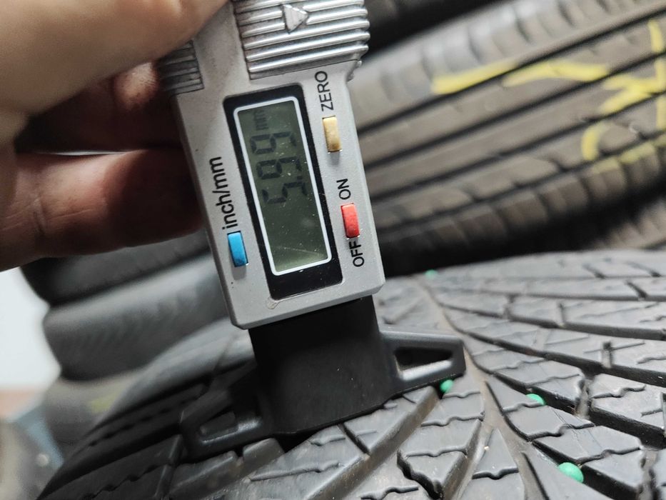 2бр. зимни гуми 225/40/18 Goodyear