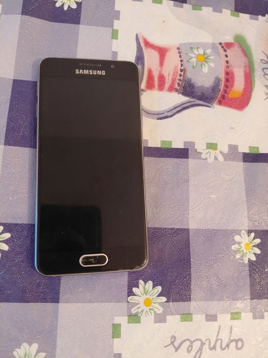 Самсунг а3  2016 года